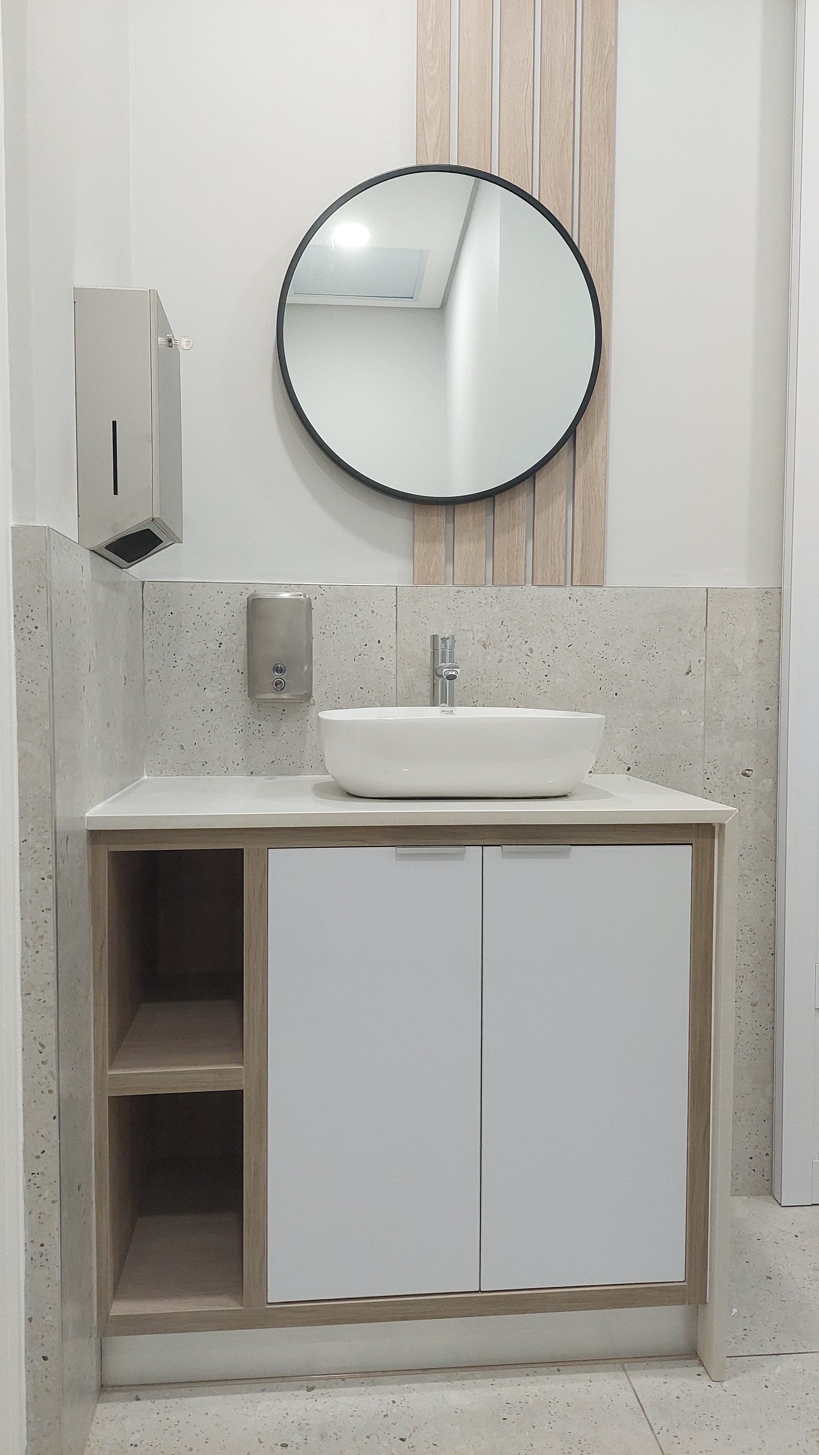 Contemporary bathroom vanity